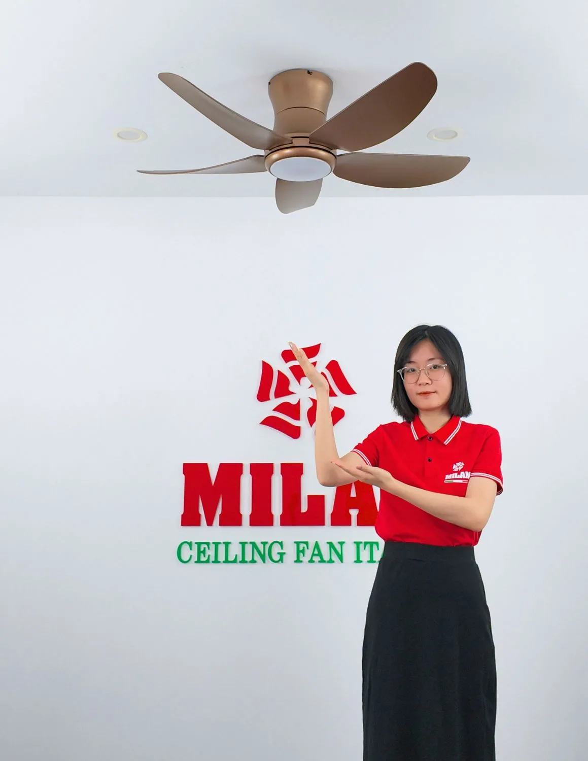 Quạt trần FY588 - Màu đồng cát được lắp đặt tại nhiều chung cư thấp hiện nay. 